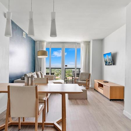 Modern One Bedroom Rental At Beach Walk Resort Miami 18Th Floor Hallandale Beach Buitenkant foto